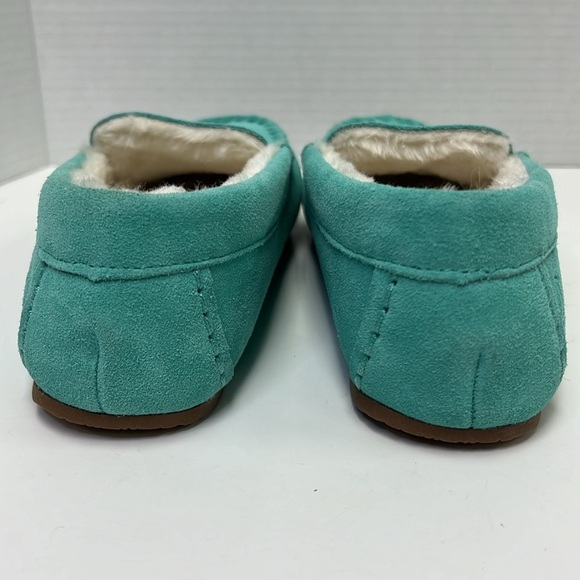 NEW Lands End Women’s Suede Leather Moccasin Slippers Size 7 - Picture 4 of 8
